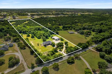 2310 N Walnut Grove Rd, Midlothian, TX 76065