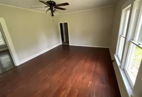 Living - 328 Lee St, Minden, LA 71055 photo 2 of 2