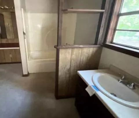 Bath - 328 Lee St, Minden, LA 71055 photo 3 of 3