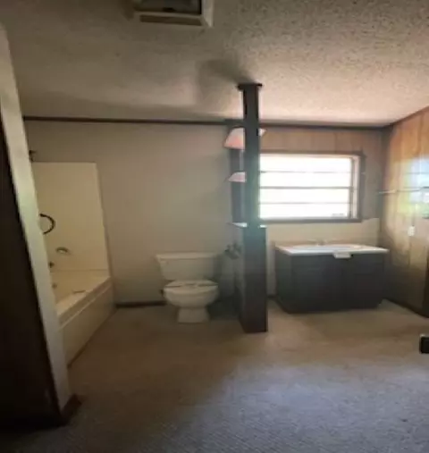 Bath - 328 Lee St, Minden, LA 71055 photo 2 of 3