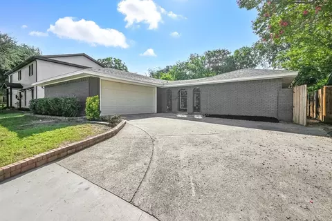 1614 Camero Dr, Carrollton, TX 75006