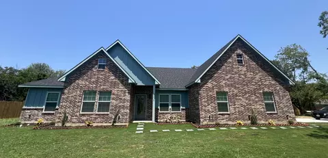 300 Austin St, Alvarado, TX 76009