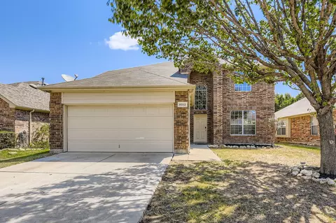 8012 Wyoming Dr, Fort Worth, TX 76131