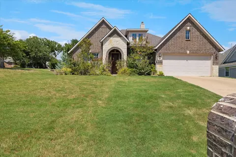 640 Three Tee Ct, Grand Prairie, TX 75052