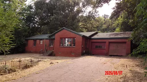 501 N Willis St, Daingerfield, TX 75638
