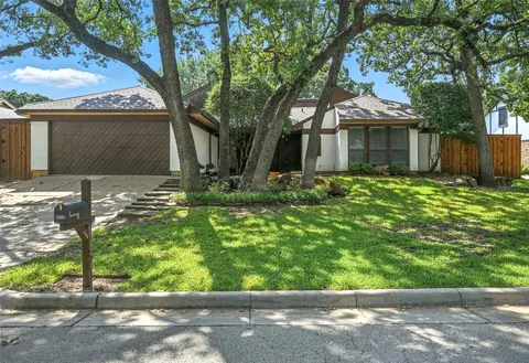 4807 Chapel Springs Ct, Arlington, TX 76017