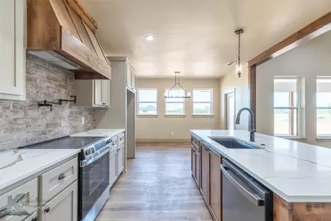 Kitchen - 6414 Windmill Grass Ln, Abilene, TX 79606 photo 6 of 6
