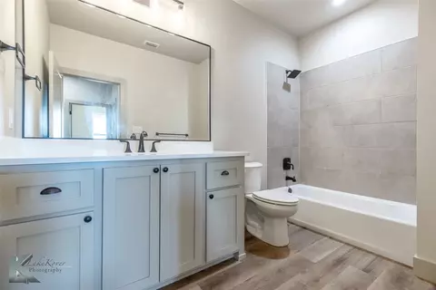 Bath - 6414 Windmill Grass Ln, Abilene, TX 79606 photo 12 of 13