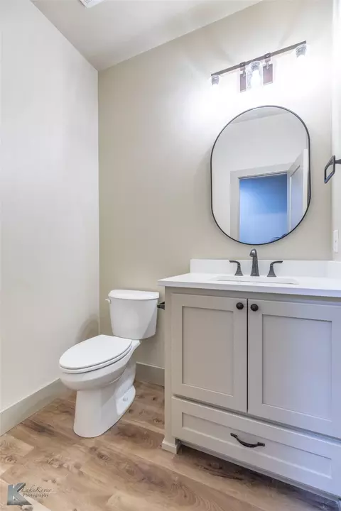Bath - 6414 Windmill Grass Ln, Abilene, TX 79606 photo 9 of 13