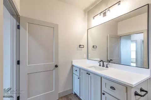 Bath - 6414 Windmill Grass Ln, Abilene, TX 79606 photo 10 of 13