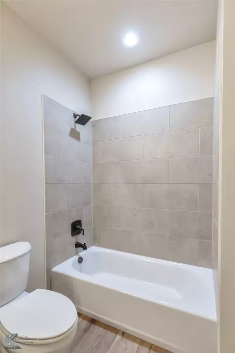 Bath - 6414 Windmill Grass Ln, Abilene, TX 79606 photo 13 of 13