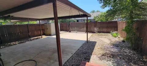 Exterior - 719 Normandy Dr, Euless, TX 76039 photo 4 of 6