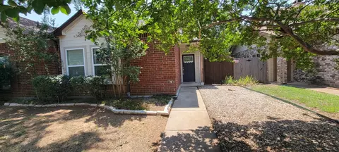 Exterior - 719 Normandy Dr, Euless, TX 76039 photo 2 of 6