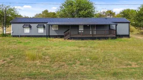 5520 Baron Dr, Joshua, TX 76058