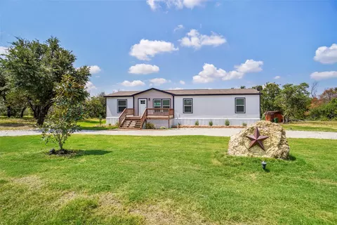 626 High View Dr, Weatherford, TX 76085
