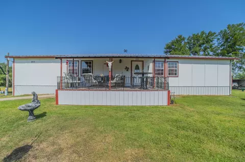 810 Neptune Dr, Granbury, TX 76049