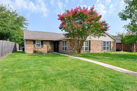 1301 Devonshire Ln, Mesquite, TX 75150