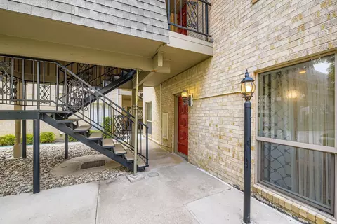 4320 Bellaire Dr S #125W, Fort Worth, TX 76109