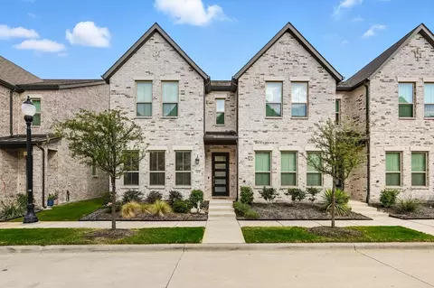 323 Colusa Dr, Lewisville, TX 75056