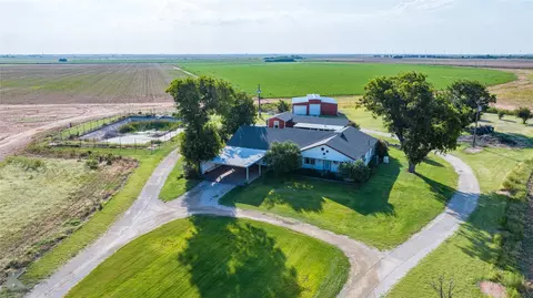 7495 E Tx-222 Hwy, Munday, TX 76371