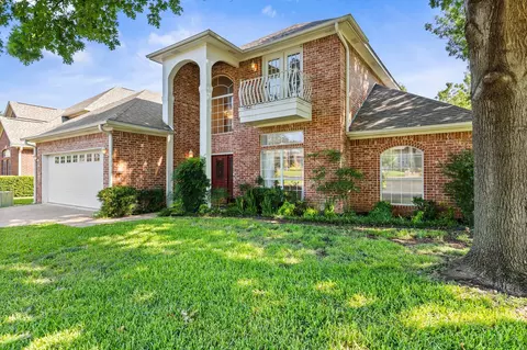 100 Landsborough Dr, Waco, TX 76712