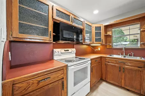 Kitchen - 313 Vine St, Euless, TX 76040 photo 4 of 4