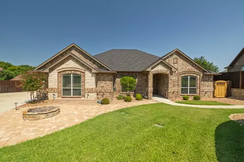 2106 Ridgecrest Dr, Weatherford, TX 76087