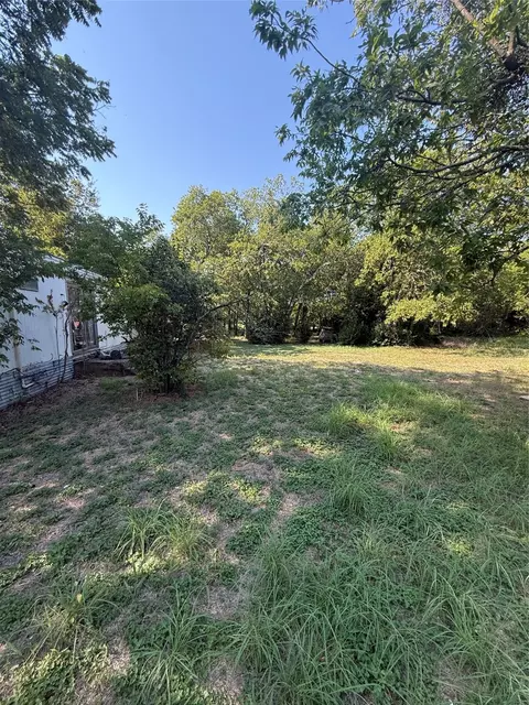 705 W Jefferson Ave, Whitney, TX 76692