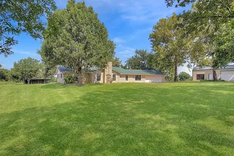 2480 Texas Highway 37 S #S, Mount Vernon, TX 75457