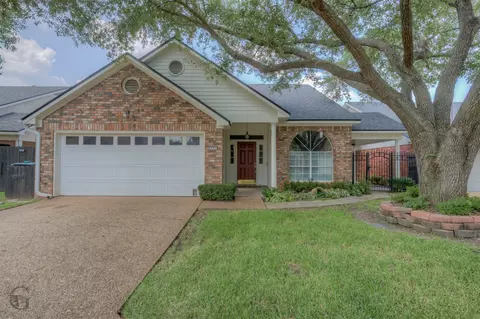 523 Red Baron Dr, Shreveport, LA 71115