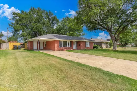 2202 Belle Grove Dr, Bossier City, LA 71111
