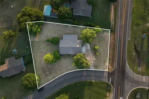 800 Evelyn Dr, Lorena, TX 76655 photo 2