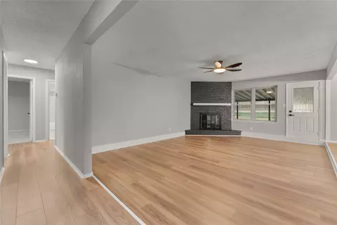 800 Evelyn Dr, Lorena, TX 76655 photo 4