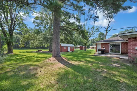 Exterior - 603 7th St SE, Springhill, LA 71075 photo 5 of 7