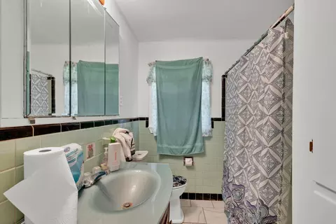 Bath - 603 7th St SE, Springhill, LA 71075 photo 1 of 3