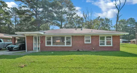 Exterior - 603 7th St SE, Springhill, LA 71075 photo 3 of 7