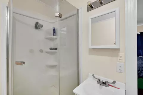 Bath - 603 7th St SE, Springhill, LA 71075 photo 3 of 3