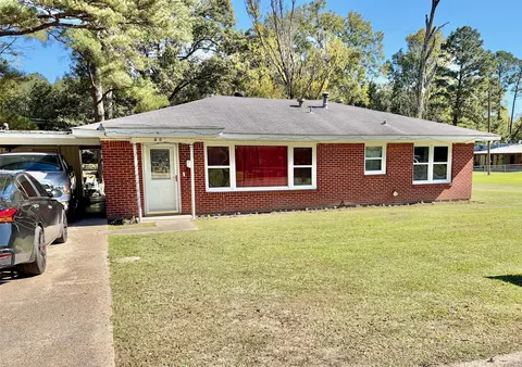 603 7th St SE, Springhill, LA 71075