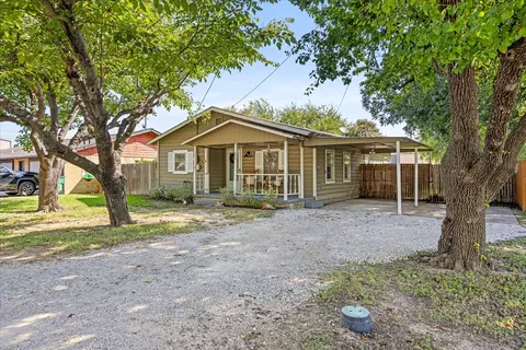859 N Belknap St, Stephenville, TX 76401