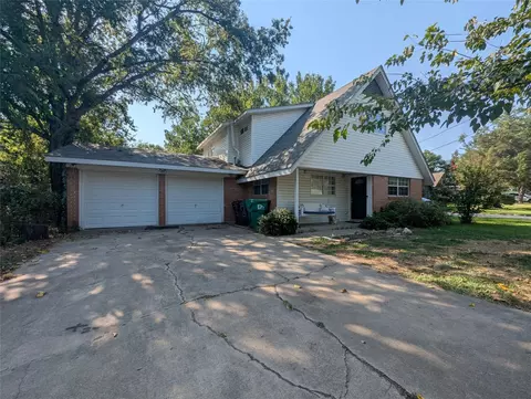 2924 Longfellow Ln, Denton, TX 76209