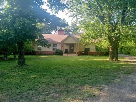 955 Jefferson St E, Sulphur Springs, TX 75482