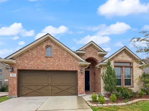 1233 Lynn Dr, Arlington, TX 76002