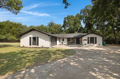1121 Woodmount Ct, Denton, TX 76209