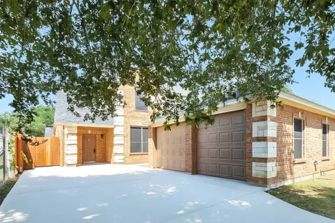 619 Comal Ave, White Settlement, TX 76108