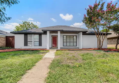 202 E Schreiber St, Garland, TX 75040