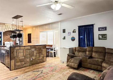 206 E 7th St, Cisco, TX 76437 photo 8