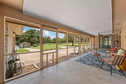 2402 White St, Clifton, TX 76634