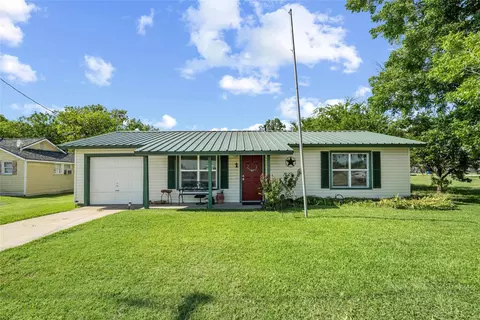 202 W 8th St, Venus, TX 76084