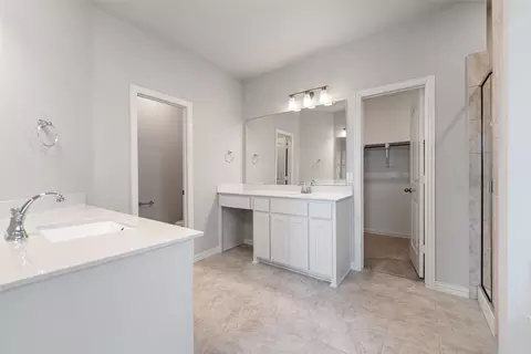 Bath - 1240 Colca Dr, Springtown, TX 76082 photo 1 of 4