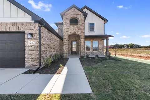 Exterior - 1240 Colca Dr, Springtown, TX 76082 photo 6 of 7